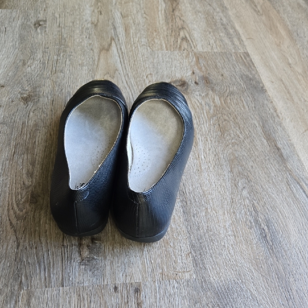 Cliffs by WHITE MOUNTAIN New Without Tags Black Textured Flats - Picture 3 of 6